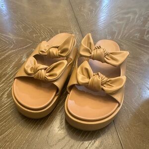 ShuShop Tan Bow Slide Sandals